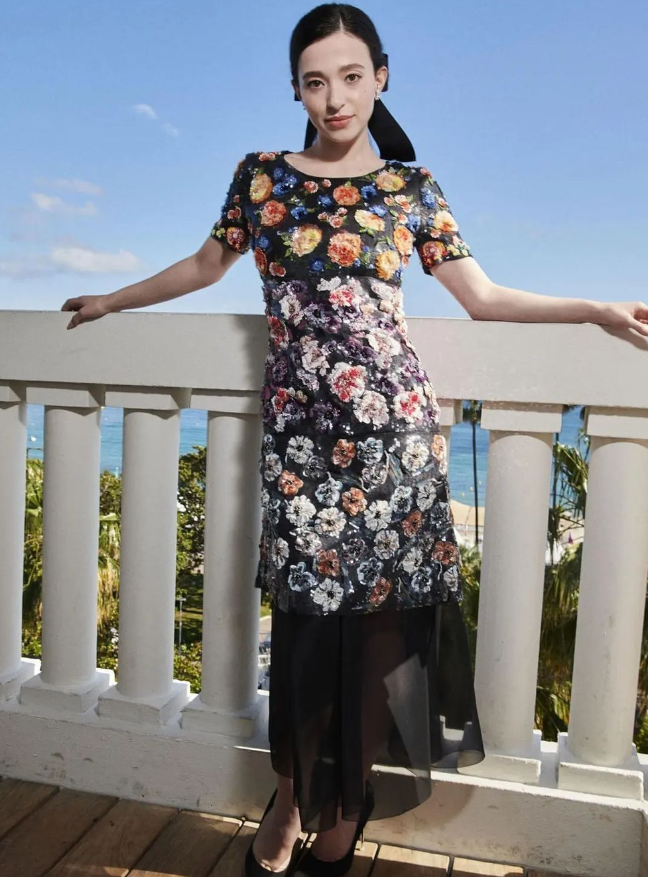 Intip 12 Inspirasi Outfit dari 77th Cannes Film Festival : Mikey Madison