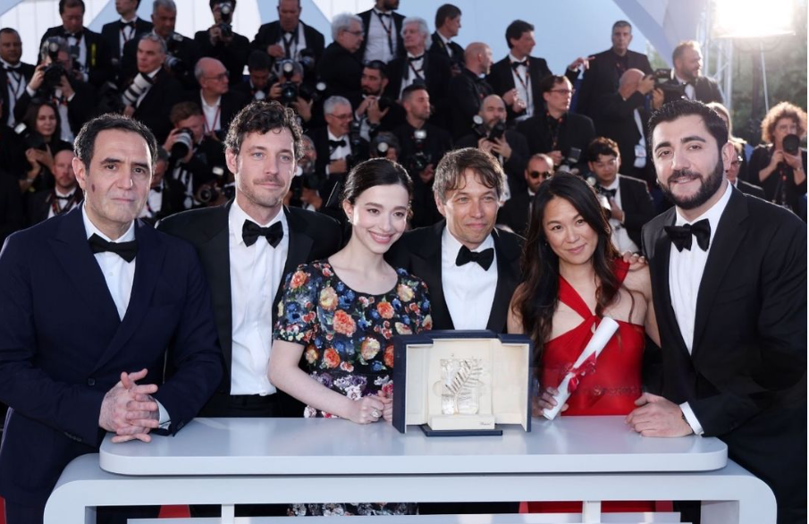 Intip 12 Inspirasi Outfit dari 77th Cannes Film Festival : Anora